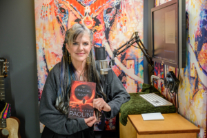 Jennifer Hale narrates Fractal Noise